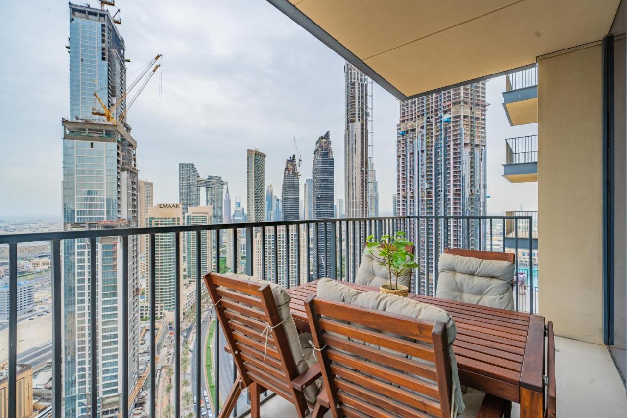 Breathtaking City Views From Dt Apt With Terrace 迪拜 外观 照片